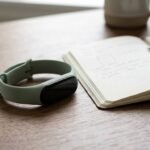 Amazon’s Bee Launches a $75 AI Wristband and a $100 Card-Sized Recorder, With the Best Features Behind a Subscription